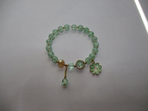 Green Crackle Glass Beads Memory Wire Bracelet with Flower (B604)