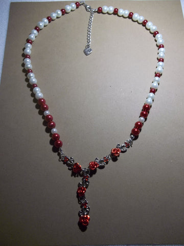 White Red Glass Pearls, Silver Metal Red Roses Hanging Pendant Necklace (N1074)