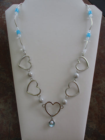 Blue Clear Glass Beads Silver Hearts Silver Shell Pendant with Pearl Necklace (N1428)