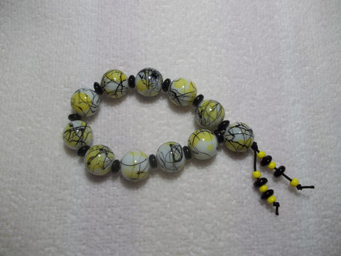 White Yellow Black Swirl Glass Bead Stretchy Bracelet (B425)