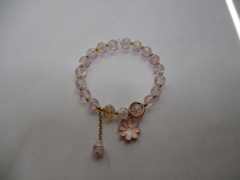 Light Pink Crackle Glass Beads Memory Wire Bracelet with Flower Pendant (B601)