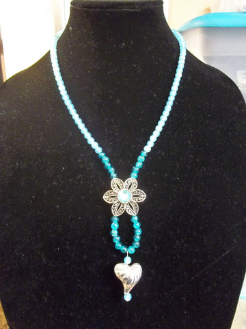 Blue Glass Beads Flower and Heart Pendant Necklace (N1097)