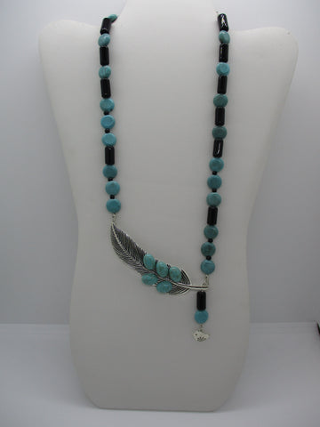 Silver Turquoise Black Glass Beads Silver Turquoise Feather Pendant Necklace (N1353)