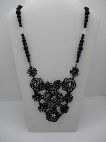 Black Clear Glass Beads Black Metal Flowers Bib Necklace (N1369)