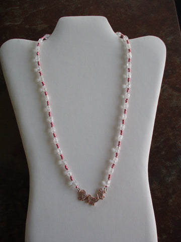 Clear Crackle Glass Beads Pink Glass Seed Beads Pink Gold 3 Butterfly Pendant Necklace (N1411)