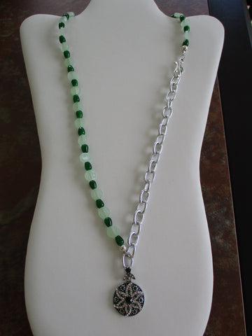 Silver Chain Light Dark Green Glass Beads Front Closer Silver Green Pendant Necklace (N1415)