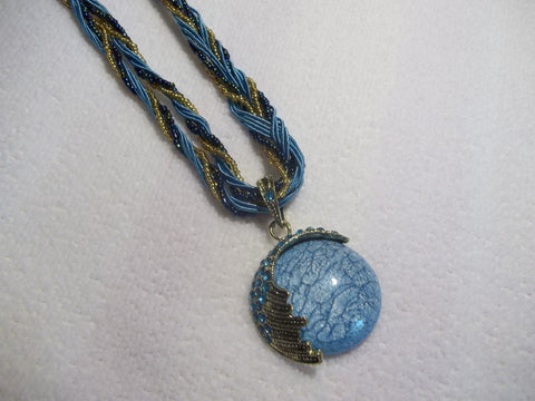 Braided Blue Circle w/Design Necklace (N455)