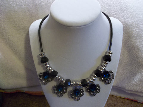 Black Cord Silver Black Beads Dark Blue Heart shaped Bling Pendants Bib Necklace (N934)