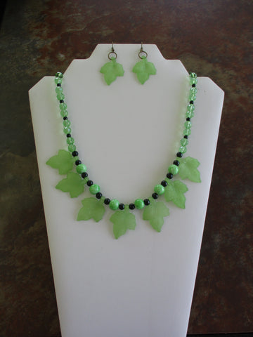 Light Green Dark Green Glass Beads Pendant Leaves Necklace and Earring Set (NE493)