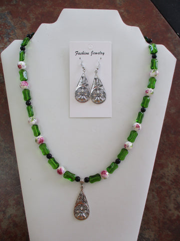 Silver Green, Black, Flower Glass Beads Tear Drop Flower Pendant Necklace Earrings Set (NE511)