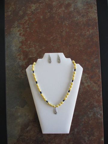 Yellow Oblong Pearls Black Glass Beads Silver Tear Drop Pendant Necklace Earrings Set (NE533)